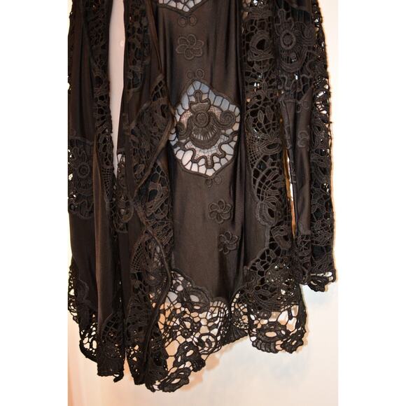 Sky XS Holu Jacket Wrap Cover Up Black Embroidered Fall Fashion - Picture 8 of 12